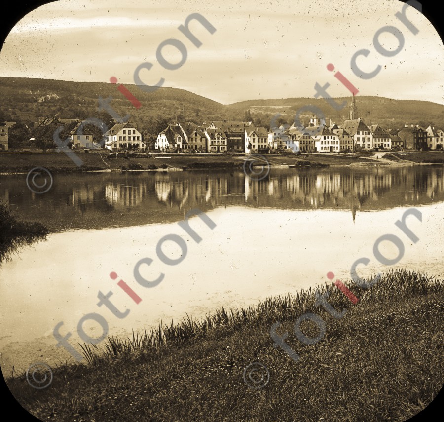 Blick auf Wehlen | View of Wehlen - Foto simon-195-037-sw.jpg | foticon.de - Bilddatenbank für Motive aus Geschichte und Kultur